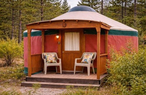 Buena Vista House | Buena Vista's Yurt Haven Retreat by Hot Springs!
