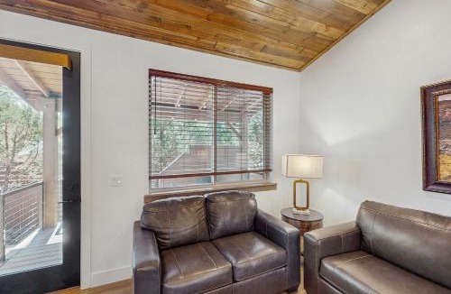 Torreon House | Buffalo Ridge Retreat