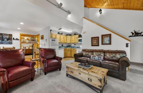 Fall River Estates Apartment | Bugle Point B17 by Estes Park Condos