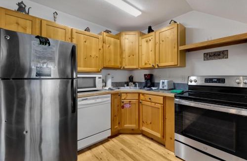 Fall River Estates Apartment | Bugle Pointe A03 by Estes Park Condos