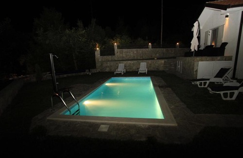Karuc Villa | Bungalow 4 Suns