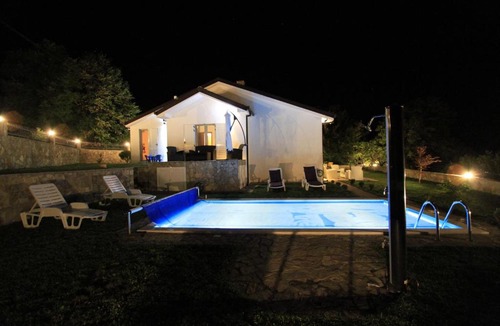 Karuc Villa | Bungalow 4 Suns