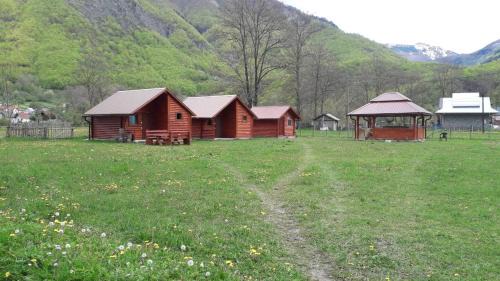 Downtown Ski Chalet | Bungalows Oaza
