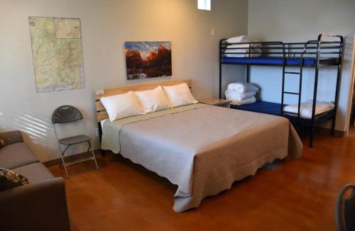 La Verkin House | Bunkhouse 6B Convenient Location