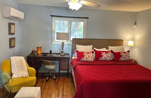 Hot Springs Apartment | Butterfly Suite Complimentary Canoeing