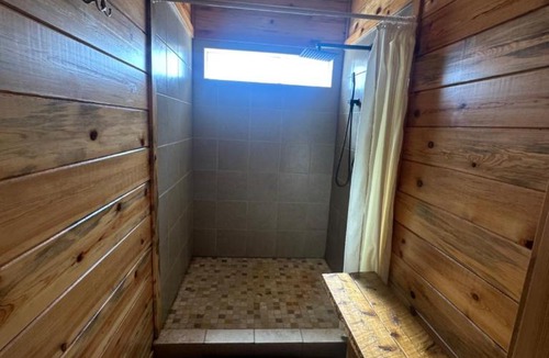 Hot Springs House | Cabin 1 The Glacier