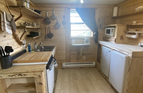 Cedaredge House | Cabin 9 at the Cedaredge Lodge