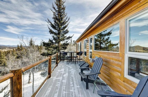 Indian Mountain House | Cabin on 13 acres w Pool Table & Jacuzzi Tub