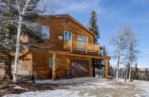 Indian Mountain House | Cabin on 13 acres w Pool Table & Jacuzzi Tub