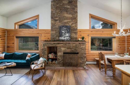 Blue River House | Cabin On The Blue Home: On River, Hot Tub, Views