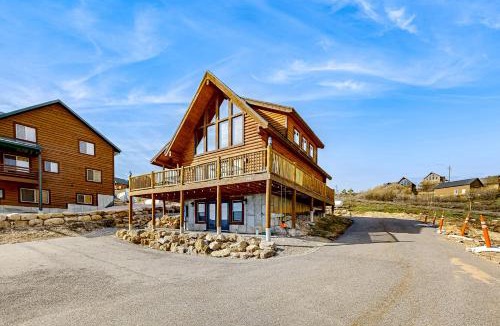 Harbor Village House | Cabin Overlooking The Harbor