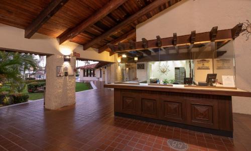 Barra de Navidad Hotel | Cabo Blanco Hotel and Marina