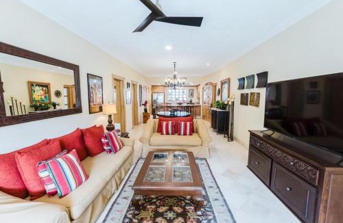 Los Cabos Apartment | Cabo Oceanfront Luxury Villa with Resort Amenities