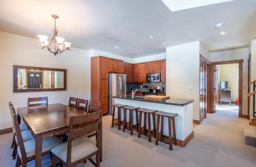 Copper Mountain Village House | Cache 1204