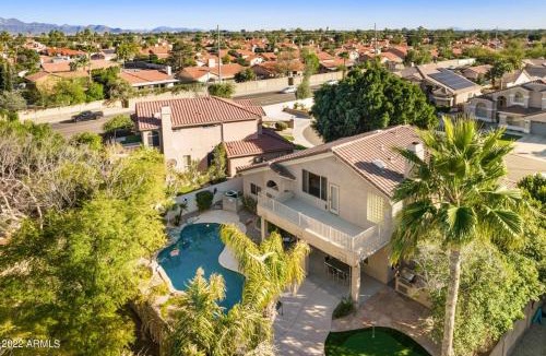Dave Brown Arabian Estates House | Cactus Grove l Heated Pool l Putting Green l BBQ