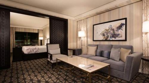 Las Vegas Strip Hotel | Caesars Palace Las Vegas by Suiteness