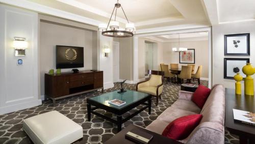 Las Vegas Strip Hotel | Caesars Palace Las Vegas by Suiteness