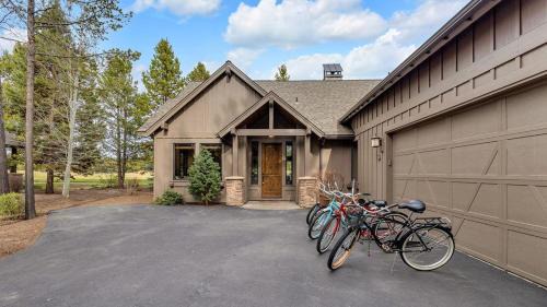 Sunriver House | Caldera Cabin 6