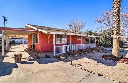 Twentynine Palms House | Cali Desert Oasis w/Hot Tub + Mtn Views!