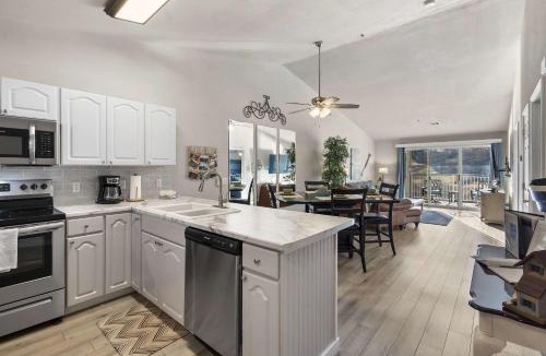Table Rock House | Calm Waters Condo - Sleeps 4