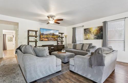 Dave Brown Arabian Estates House | Campo Bello Scottsdale - Pool - Hot Tub - Sleeps 12