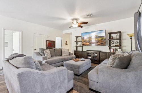 Dave Brown Arabian Estates House | Campo Bello Scottsdale - Pool - Hot Tub - Sleeps 12