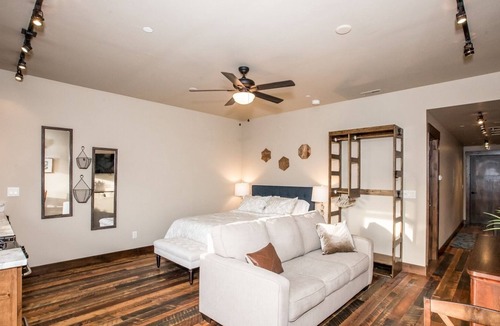 Whitefish Condo | Cana Loft 203 - Beautiful Studio in the Heart of Downtown Whitefish!