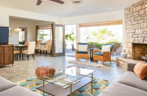 Palm Springs House | Canary Palms