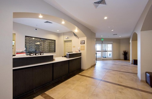 Greeley Hotel | Candlewood Suites Greeley by IHG
