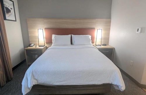 Loveland Hotel | Candlewood Suites Loveland by IHG
