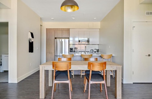 Highland House | Canvas & Comfort | 2BR LoHi Loft | Walk to Stadium | Dog-Friendly