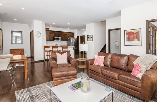 Avon House | Canyon Run | 3BR+Den Avon Townhome, Walk to Gondola