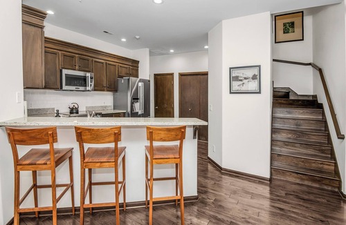 Avon House | Canyon Run | 3BR+Den Avon Townhome, Walk to Gondola