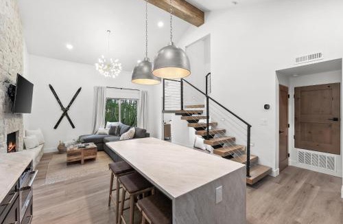 Park City House | Canyons Creekside 3b3ba Townhouse 1 Block to Ski Lift
