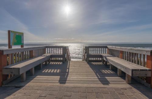 Lincoln Beach House | Cape Cod Hideaway