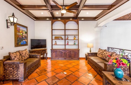 Ajijic Bed & Breakfast | Caroline Bella Bed & Breakfast