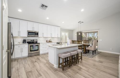 Desert View Village House | Casa Cave Creek Home