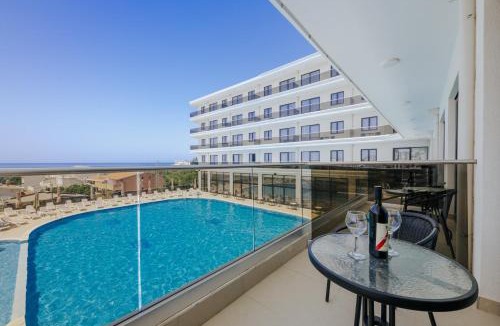 Dobra Voda Hotel | Casa Costa