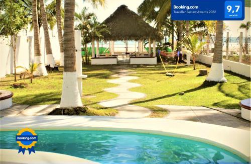 Aticama House | Casa Matanchen, privada a pie de playa