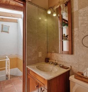 Malinalco House | Casa navacoyan A