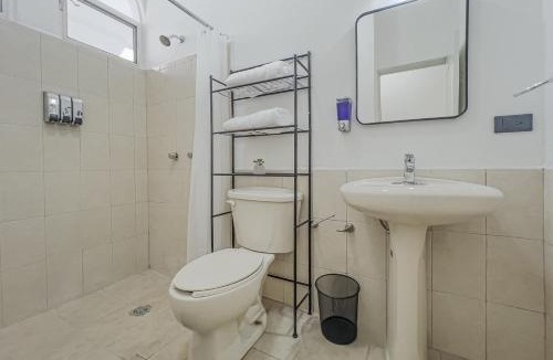 La Paz Apartment | Casa Punta Arena 2BR home downtown LPZ blocks from beach