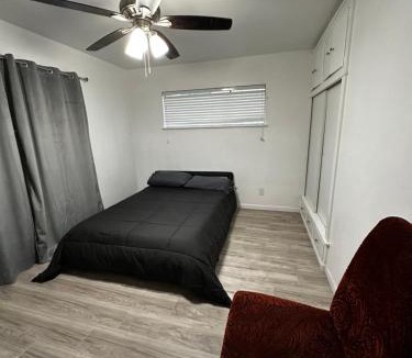 Visalia House | Casa Relajante