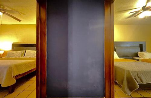 Ildefonso Green Apartment | Casa Revolucion: 2BR/2Ba Casita close to downtown with private parking