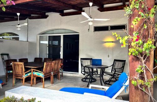 Ixtapa Villa | Casa Romantica De Playa