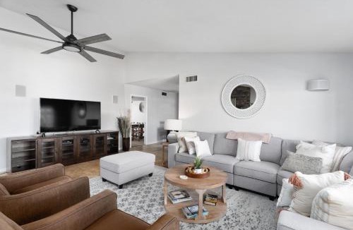 Raskin Estates House | Casa Voltaire by Porter Luxury Heated Pool in Scottsdale AZ