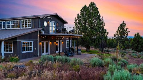 Bend House | Cascade Crest by AvantStay