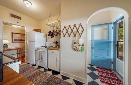 Sam Hughes House | Casita #7