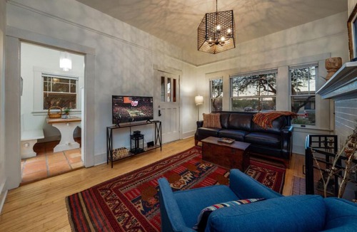 West University House | Casitas #2 & #3 Compound