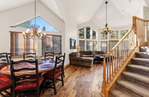 Edwards House | Castle Peak Retreat with Amenities and Ski Access