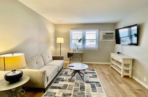 Joslyn Castle Apartment | Cathedral 11-Midtown near UNMC